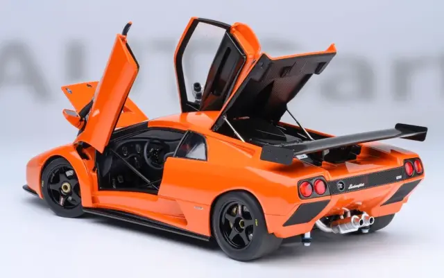 予約] オートアート 1/18 ランボルギーニ ディアブロ GTR オレンジ