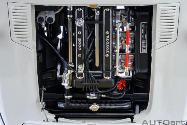 オートアート 1/18 トヨタ 2000GT 1967 ホワイト 79546 ミニカー
