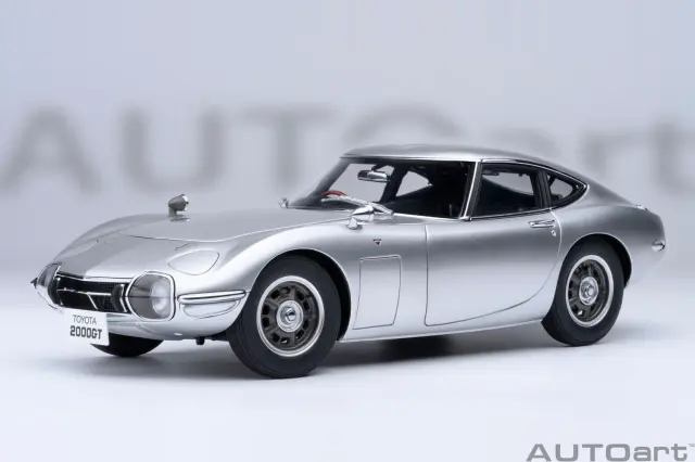 [予約] オートアート 1/18 トヨタ 2000GT 1967 シルバー　79548