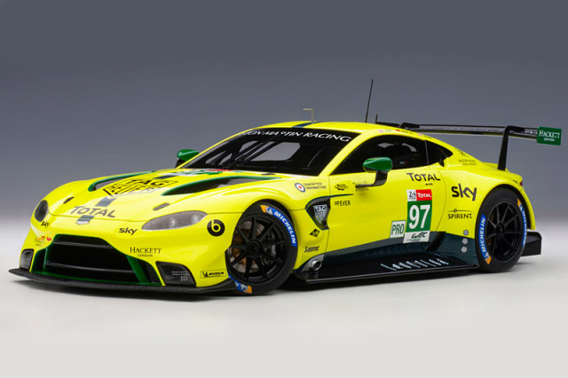 1/18 オートアート アストンマーチン V12ヴァンテージS Amazon | AUTOart 1/18 アストンマーチン V12 ヴァンテージ S