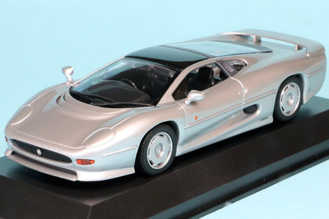 [再入荷] マキシチャンプス 1/43 ジャガー XJ 220 1991 シルバー　940102221