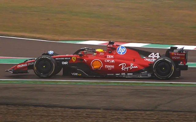 [予約] BBR 1/18 フェラーリ SF-23 フェラーリ SF-23 フィオラノ テスト 2025 2025 L.ハミルトン 台座/ケース付き　BBR2318T44DIE