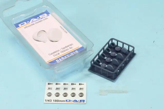 DAB Models 1/43 スポットライト オスカー 実車サイズ 180mm ライトカバーモールド入り DAB43-019