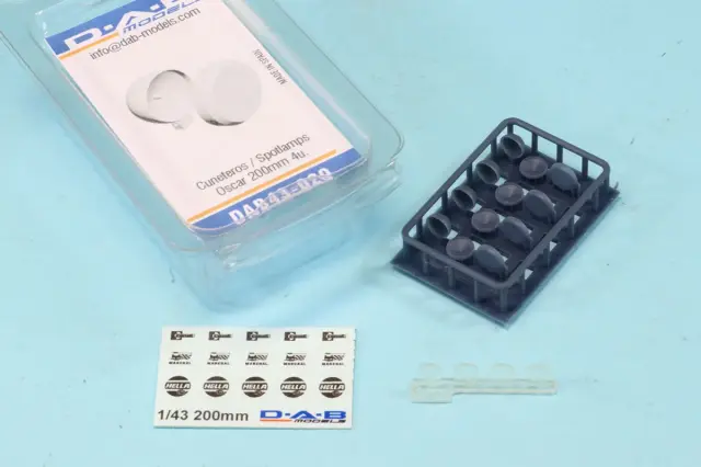 DAB Models 1/43 スポットライト スーパーオスカー 実車サイズ 200mm ライトカバーモールド入り DAB43-020