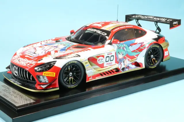 GSR 1/18 グッドスマイル 初音ミク AMG 2025 スパ 24h Ver. (初音ミク GTプロジェクト) ケース付き　GSR5647