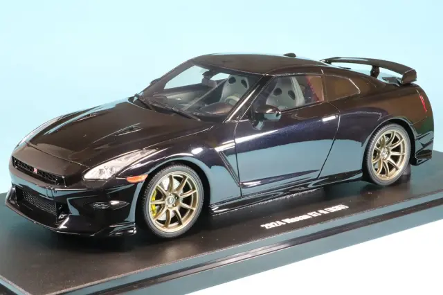 GT-SPIRIT 1/18 ニッサン GT-R R35 匠エディション 2024 パープル 　GTS932