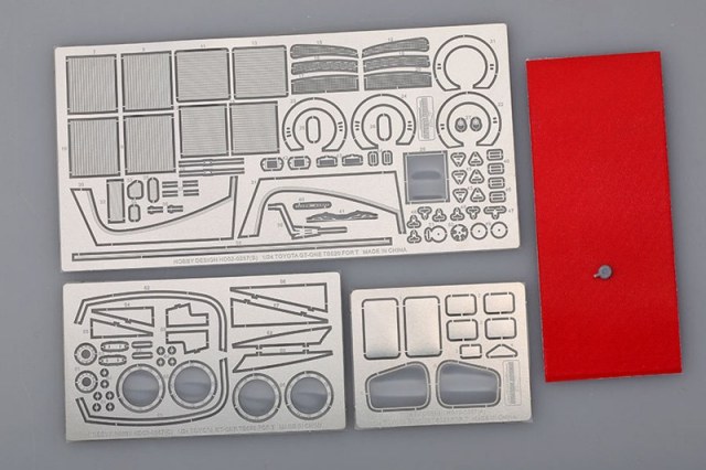 【直筆サイン入り】 Toyota GT one モデルカー 1/18 AUTOart Toyota GT-ONE TS020 Le Mans 1998 #29 Red w/ Box