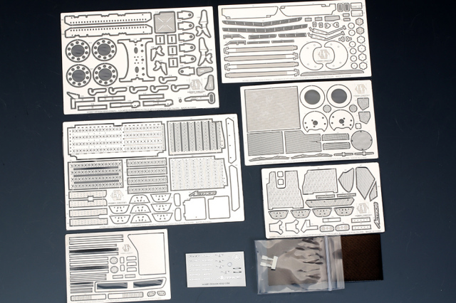 取り寄せ] ホビーデザイン 1/24 メルセデス ベンツ アクトロス MP4