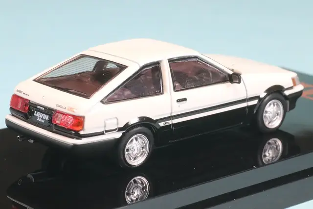 ホビージャパン 1/64 トヨタ カローラ レビン AE86 GT APEX 1983 3ドア
