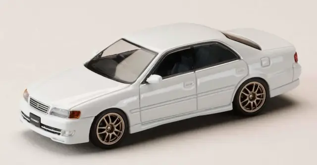 1/64 トヨタ チェイサー ツアラー V JZX100 スーパーホワイト II 予約] ホビージャパン 1/64 トヨタ チェイサー ツアラーV JZX100