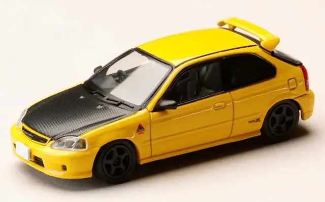 イグニッションモデル 1/18 ホンダ シビック (EK9) 頭文字D イグニッションモデル 1/18 ホンダ シビック EK9 頭文字D 二宮