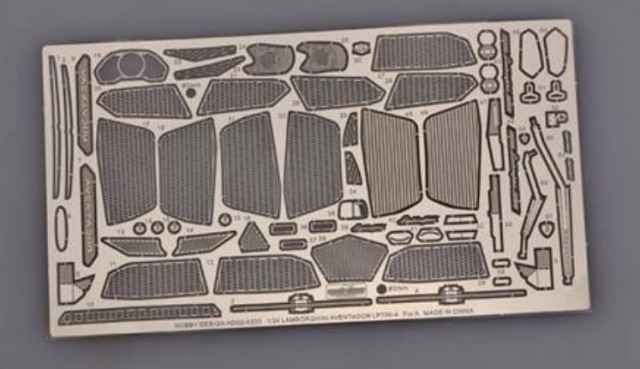 1/24 ランボルギーニ アヴァンタドールLP700-4（カスタム品） 1/24 ランボルギーニ アヴェンタドール LP700-4 '11 - AOSHIMA