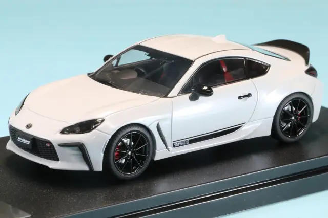 ハイストーリー 1/43 トヨタ GR86 特別仕様車 RZ 40周年記念限定 2023 クリスタルホワイトパール　HS565WH