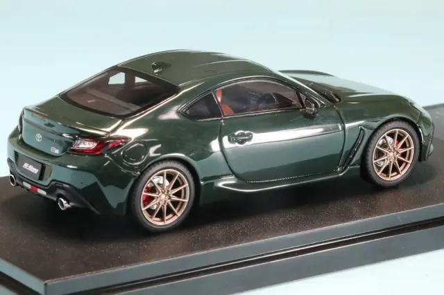ハイストーリー 1/43 トヨタ GR86 特別仕様車 RZ リッジグリーン