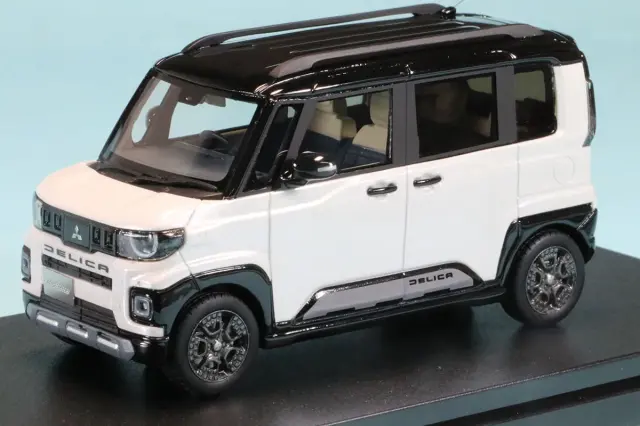 ハイストーリー 1/43 ミツビシ デリカミニ 2025 ホワイト/ブラックマイカ HS587WH