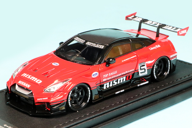 イグニッションモデル 1/43 LB-Silhouette WORKS GT ニッサン 35GT-RR レッド/ブラック With 加藤渉氏 メタルフィギュア付　IG2731