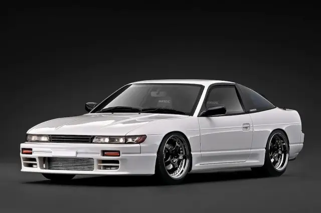 [予約] イグニッション 1/18 ニッサン シルエイティ ホワイトメタリック　IG4073