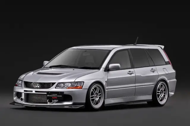 [予約] イグニッションモデル 1/18 ミツビシ ランサー エボリューション ワゴン MR (CT9W) シルバー　IG4250