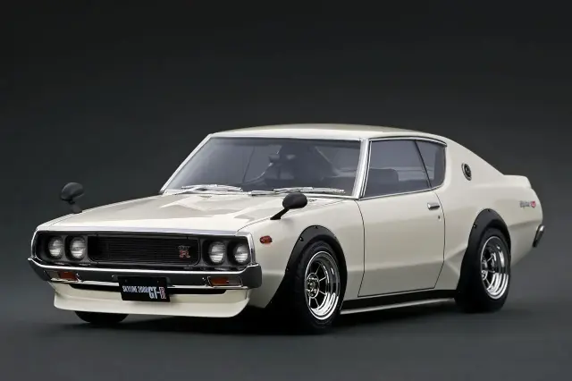 [予約] イグニッションモデル 1/18 ニッサン スカイライン 2000 GT-R (KPGC110) アイボリーホワイト　IG4256
