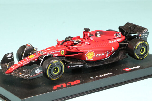 ブラーゴ 1/43 スクーデリア フェラーリ F1-75 2022 C.ルクレール (ドライバー付)　18-36831L