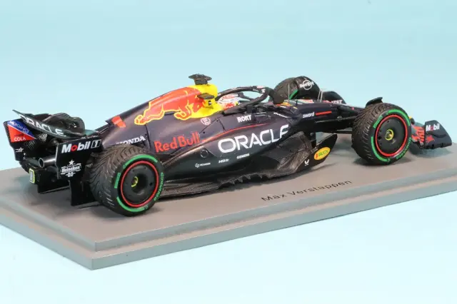スパーク 1/43 レッドブル RB21 No.1 オーストラリア GP 2025 M