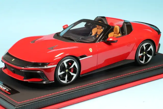 MRコレクション 1/18 フェラーリ 12チリンドリ スパイダー ロッソコルサ　FE044C