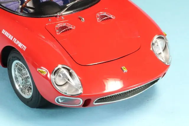 CMC 1/18 フェラーリ 250 LM Reims 12h 1964 No.8 5909,Surtees