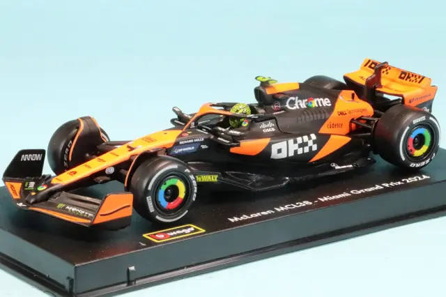 スパーク 1/43 マクラーレン MCL38 シンガポールGP 2024 L.ノリス
