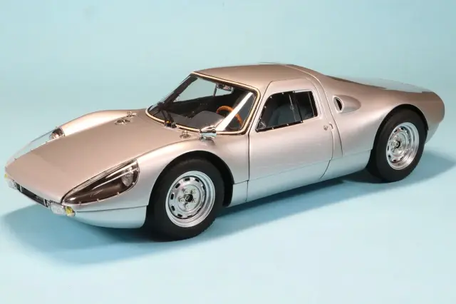 CMC  1/18 ポルシェ 904 カレラ GTS シルバー 200台限定　M-276