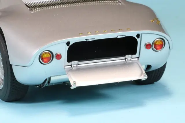 CMC 1/18 ポルシェ 904 カレラ GTS シルバー 200台限定 M-276