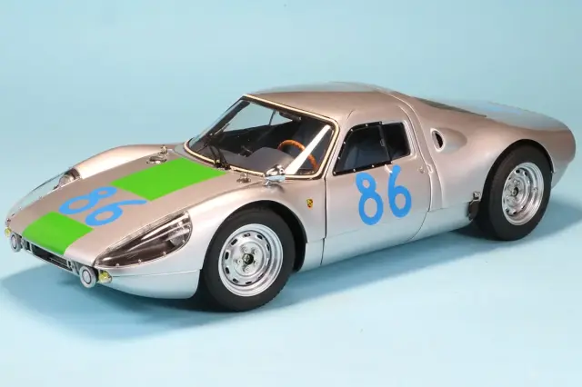 CMC 1/18 ポルシェ 904 GTS winner Targa Florio 1964,Pucci/ Davis No.86　M-230