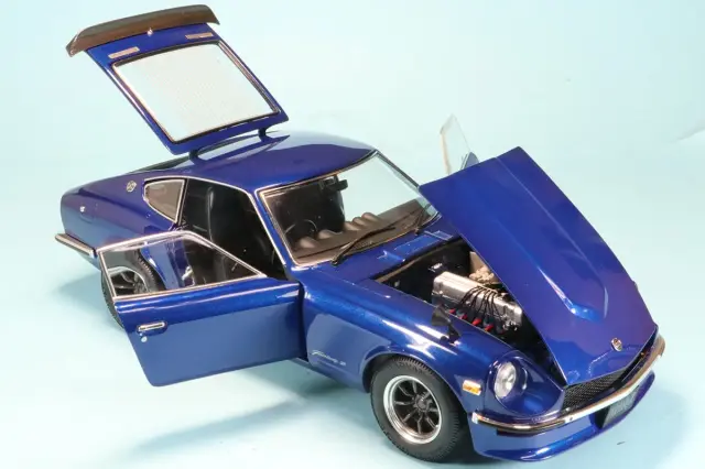 京商 1/18 ニッサン フェアレディ Z-L (S30) ブルーメタリック フル