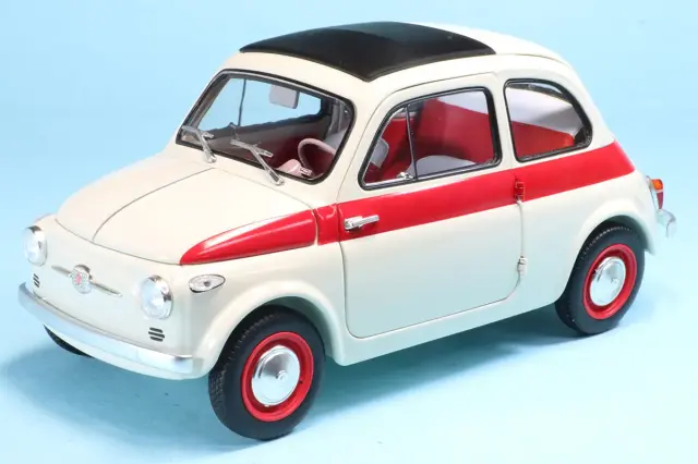 京商 1/18 フィアット ヌォーバ 500 スポーツ ライトグレー/レッドライン フル開閉　KS08966SLG