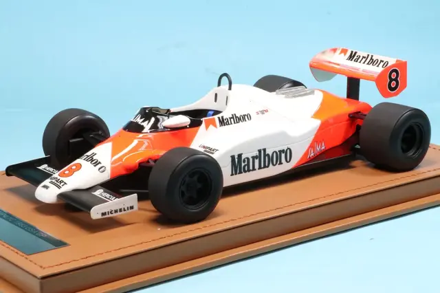 テクノモデル 1/18 マクラーレン MP4/1C USA GP 1983 No.8 N.ラウダデカール加工品　TM18-385BDC