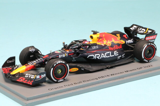 スパーク 1/43 レッドブル RB18 マイアミGP 2022 Winner M.フェルスタッペン "初開催GPウィナー"　S8534