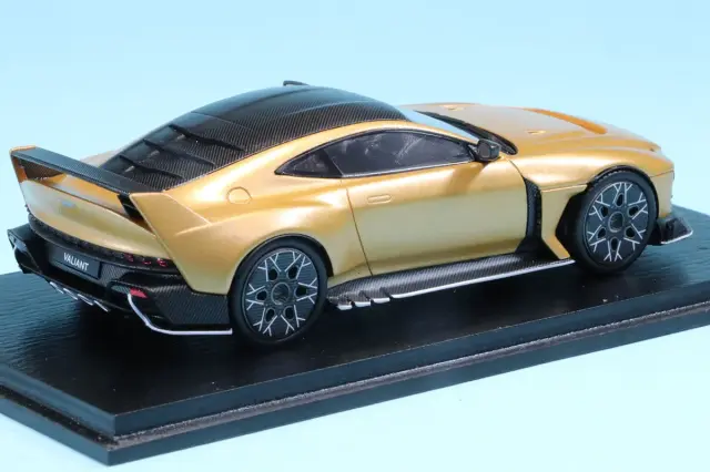 スパーク 1/43 アストンマーチン ヴァリアント 2024 S7845 ミニカー