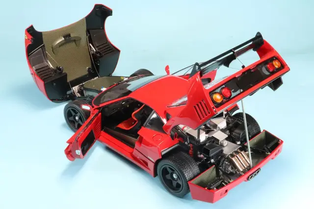 京商　1/18 フェラーリ F40 ライトウェイト( ブラック ) Amazon.com: Kyosho Original 1/18 Ferrari F40 Black Finished