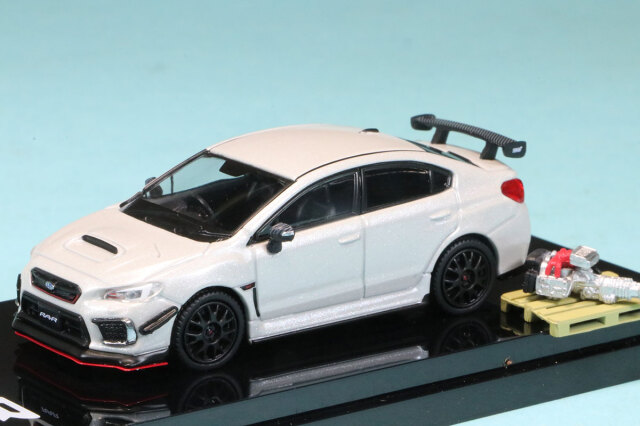 ホビージャパン 1/64 スバル WRX RA-R オプション装着車 クリスタルパールホワイト ディスプレイエンジン付き　HJ641040W