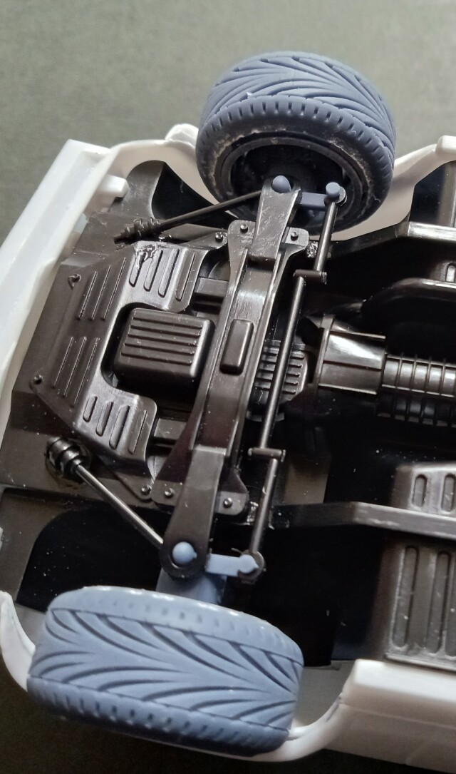 【値下げ】ISUZUVehiCROSS プラモ完成品1/24 タルガトップ仕様 ケイSTYLE! 1/24 トヨタ セリカ TA22 ローダウンパーツセット