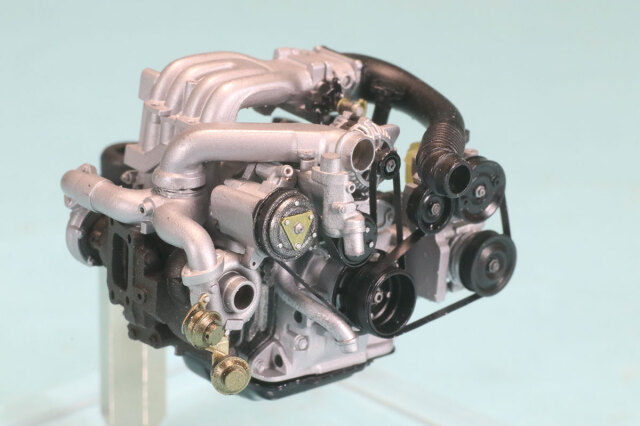 アヒキロ模型 1/24 ロータリー エンジン 13B-REW型 ハイ