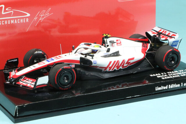 ミニチャンプス 1/43 ハース F1チーム VF-22 バーレーンGP 2022 M.シューマッハ　417220147