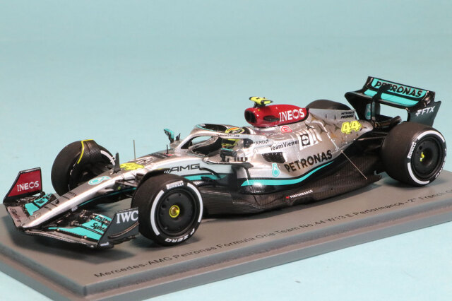 スパーク 1/43 メルセデス AMG ペトロナス W13 フランスGP 2022 2nd L.ハミルトン "300th GP"　S8542