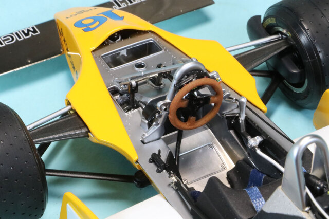 エグゾト 1/18 ルノー RE20 フランスGP 1980 R.アルヌー カウル脱着