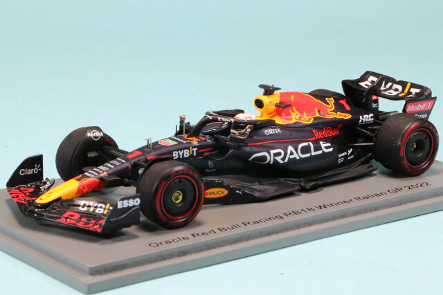 スパーク 1/43 レッドブル RB18 イタリア GP 2022 M.フェルスタッペン ウィナー　S8550