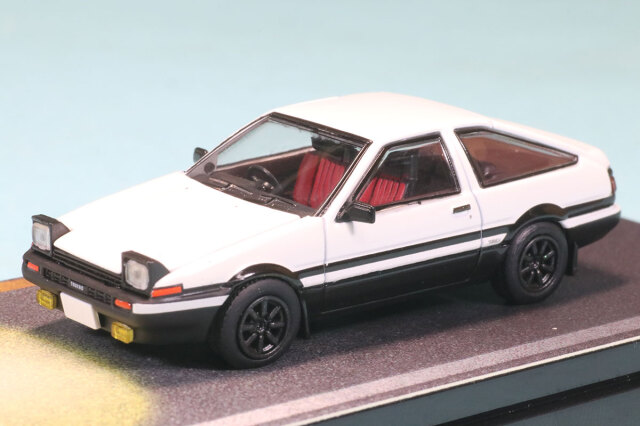 ホビージャパン 1/64 トヨタ スプリンター トレノ GT APEX AE86 頭文 字D エンジン搭載モデル 藤原拓海 VS 須藤 京一　HJ641052DB