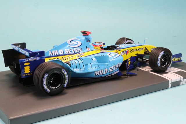 ミニチャンプス 1/18 ルノー F1チーム R25 バーレーンGP 2005