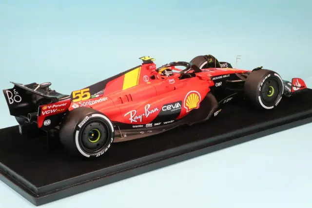 ルックスマート 1/18 フェラーリ SF-23 イタリア GP 2023 C.サインツ