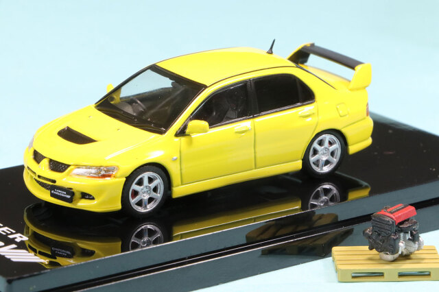 ホビージャパン 1/64 ミツビシ ランサー GSR Evo.8 エンジンディスプレイモデル付き イエローソリッド　HJ643054Y