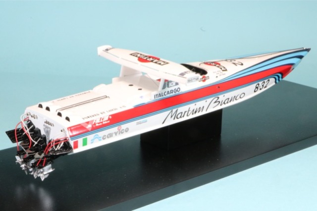 スパーク 1/43 MARTINI OFF SHORE S2301 スパーク 1/43 MARTINI OFF SHORE S2301