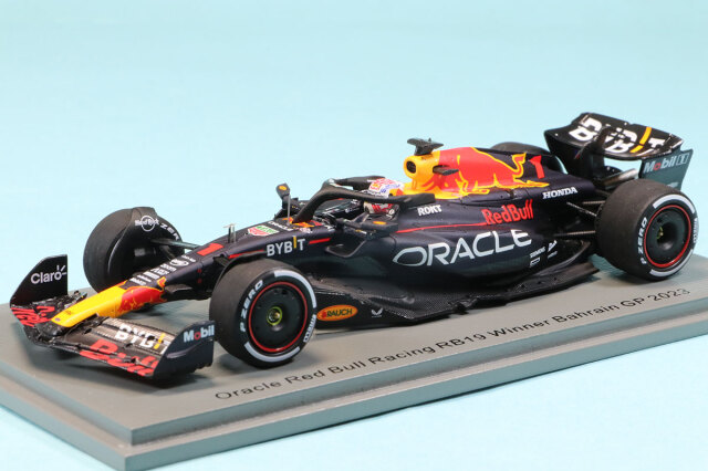 スパーク 1/43 レッドブル RB19 No.1 Winner バーレーン GP 2023 M.フェルスタッペン　S8569